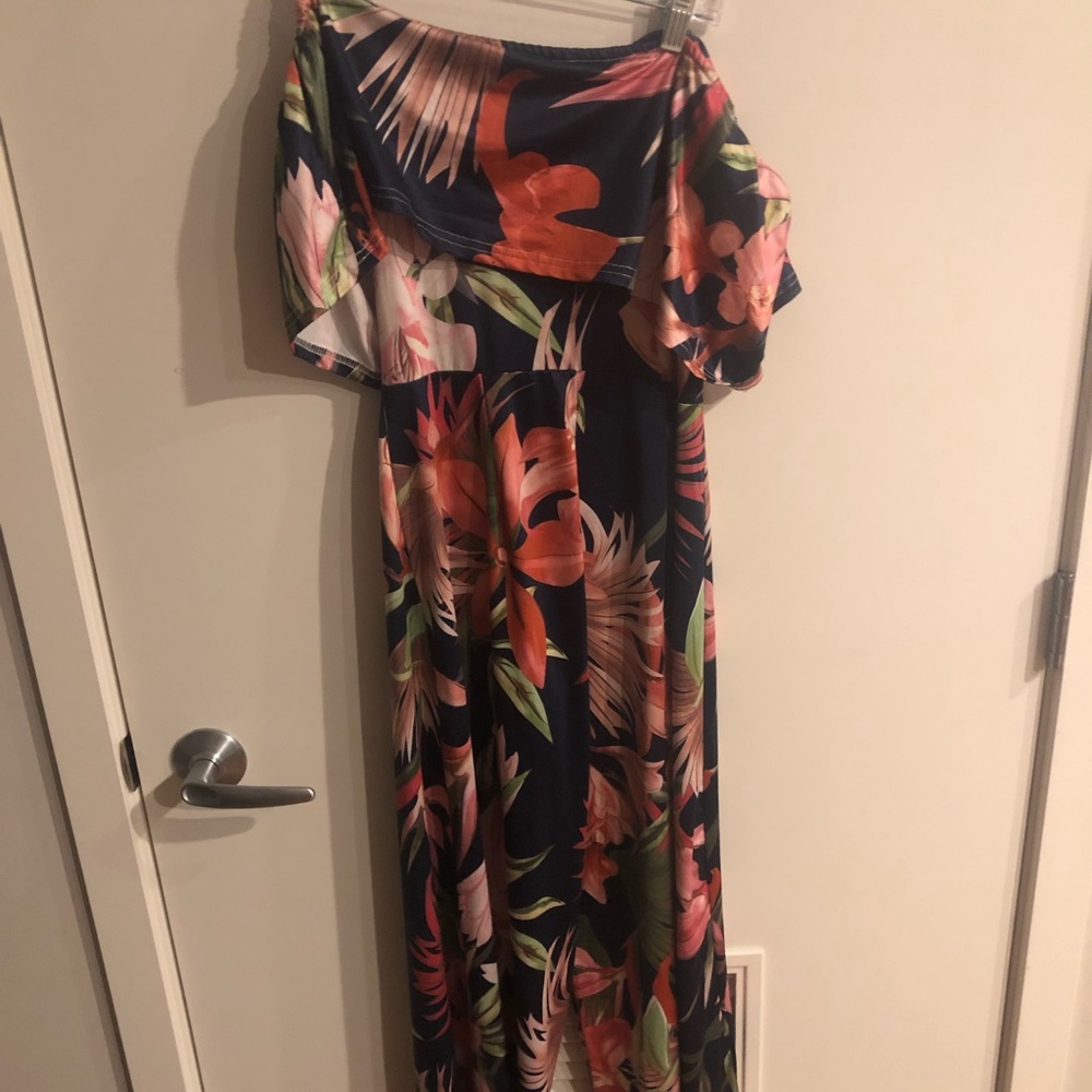 jumpsuit - Picture 2 of 2